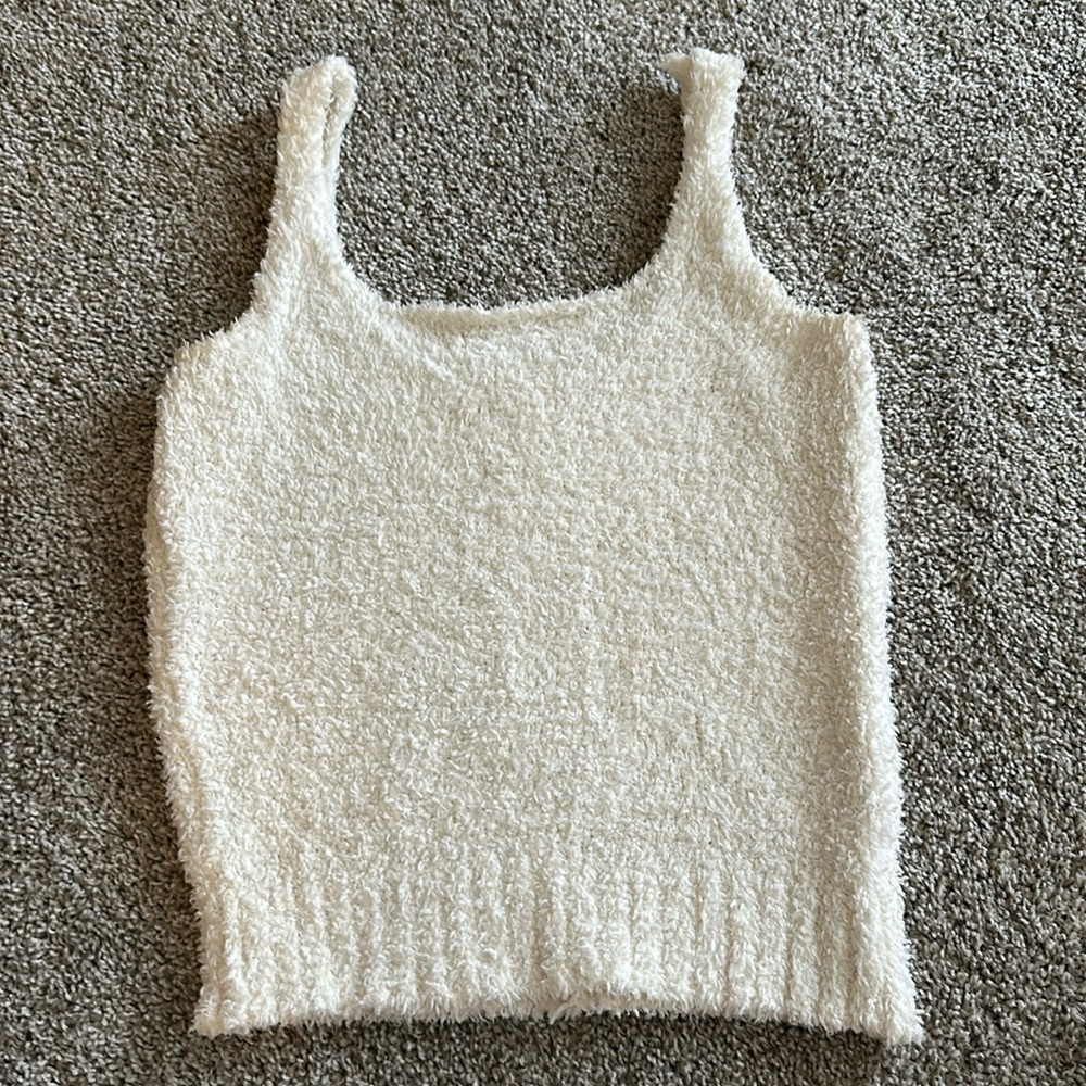 SKIMS tank M